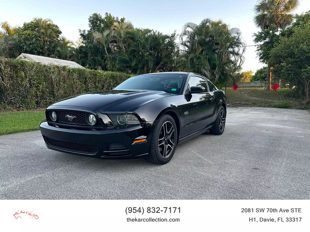 2013 Ford Mustang GT Premium Coupe RWD