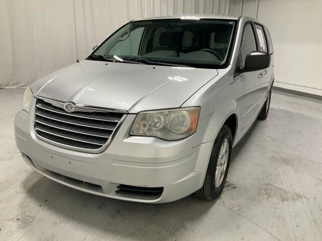 2010 Chrysler Town & Country 2010.5 LX FWD