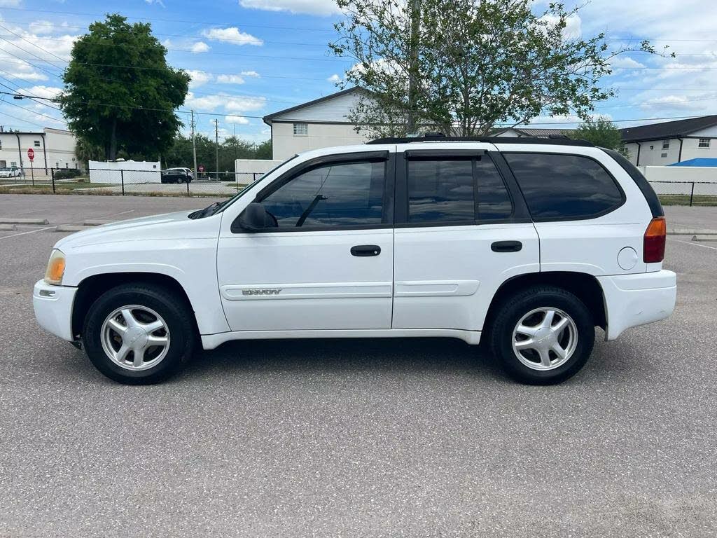 2005 GMC Envoy 4 Dr SLE 4WD SUV