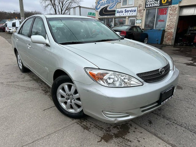 Toyota Camry XLE 2002