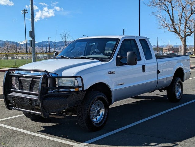 2004 Ford F-350 Super Duty Lariat Extended Cab SB 4WD