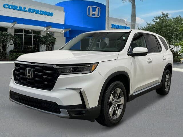 2024 Honda Pilot EX-L AWD with Captains Chairs