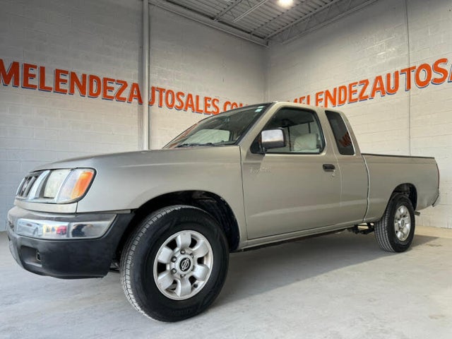 2000 Nissan Frontier 2 Dr XE Extended Cab SB