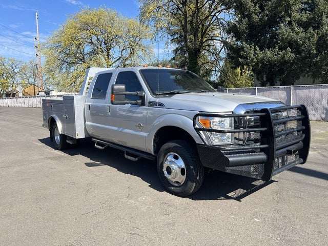 2015 Ford F-350 Super Duty Chassis Lariat Crew Cab DRW 4WD