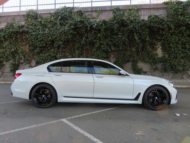 2016 BMW 7 Series 740i RWD