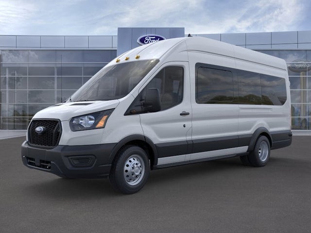 Ford Transit Passenger 2023