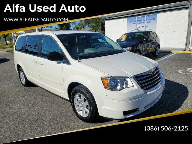 2010 Chrysler Town & Country 2010.5 LX FWD
