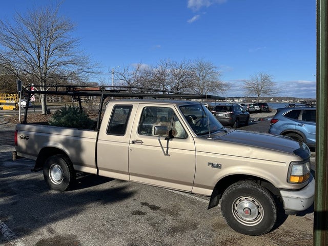 1992 Ford F-150 STD 4WD Extended Cab LB
