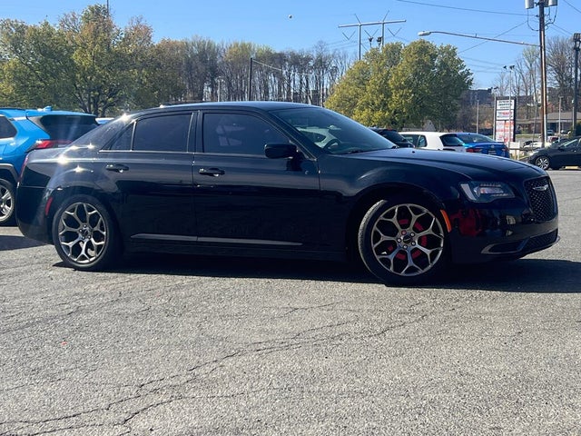 2018 Chrysler 300 Touring RWD