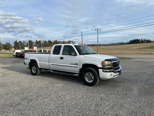 2007 GMC Sierra 2500HD Classic 2 Dr SLT Extended Cab Long Bed 4WD