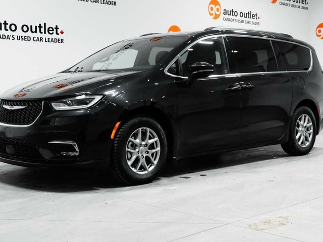 Chrysler Pacifica Touring FWD 2022