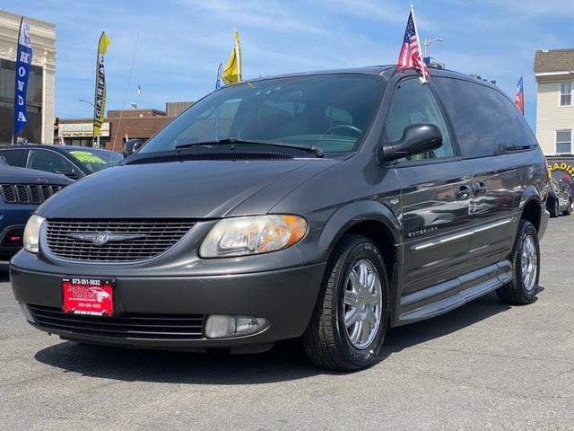 2004 Chrysler Town & Country Touring LWB FWD