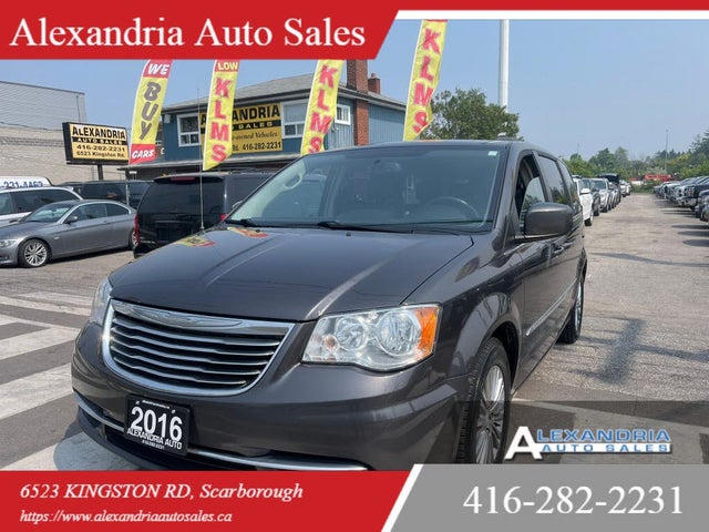 Chrysler Town & Country Touring-L FWD 2016