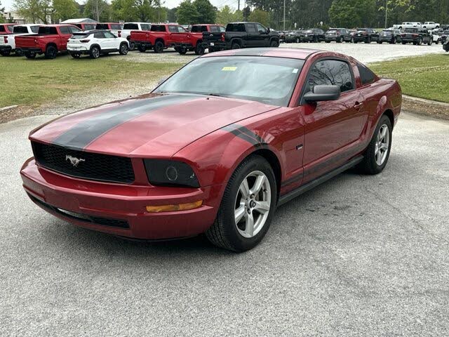 2008 Ford Mustang V6 Deluxe Coupe RWD