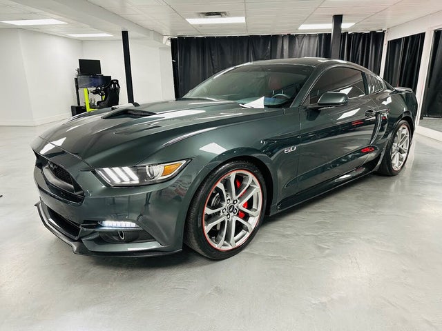 Ford Mustang GT Premium Coupe RWD 2015