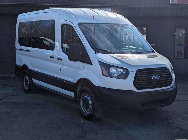 Ford Transit Passenger 150 XL Medium Roof RWD with Sliding Passenger-Side Door 2019