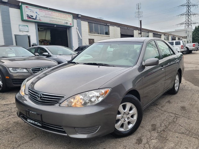 Toyota Camry LE V6 2006