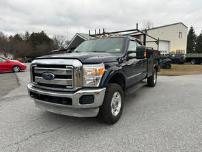 Ford F-350 Super Duty Chassis XLT SuperCab 4WD