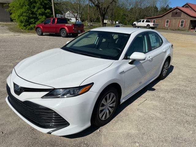 2020 Toyota Camry Hybrid LE FWD