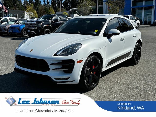 2017 Porsche Macan Turbo AWD with Performance Package