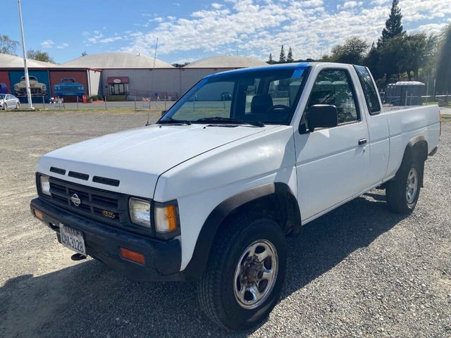 1991 Nissan Truck STD 4WD Extended Cab SB