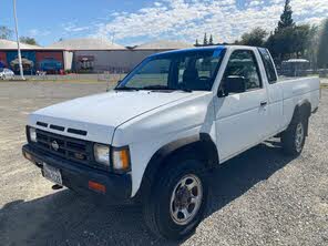 Nissan Truck STD 4WD Extended Cab SB