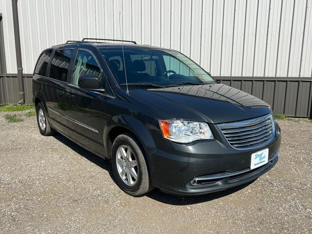 2011 Chrysler Town & Country Touring FWD