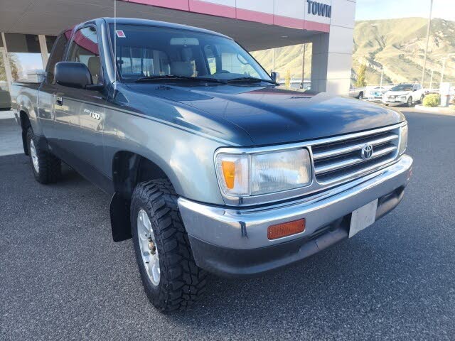 1995 Toyota T100 2 Dr DX 4WD Extended Cab SB