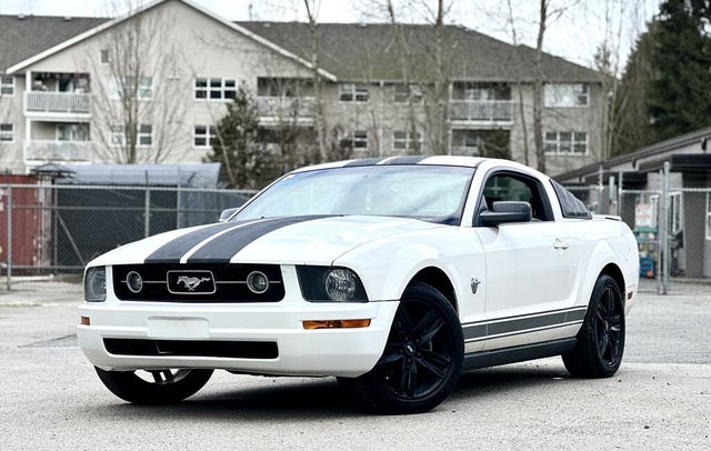 Ford Mustang V6 Coupe RWD 2009
