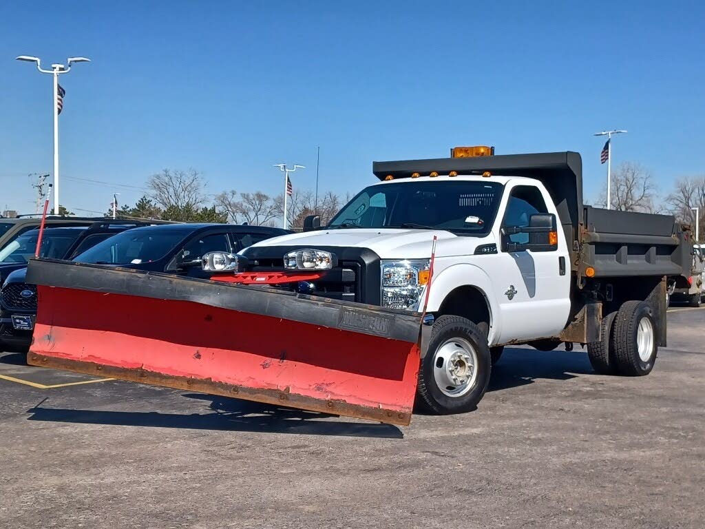2014 Ford F-350 Super Duty Chassis XL