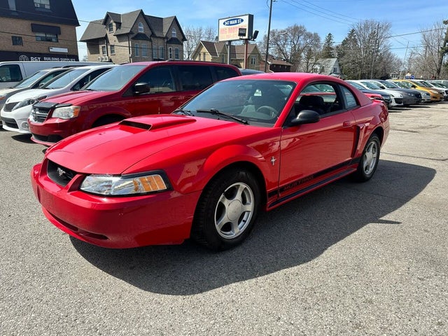 Ford Mustang Coupe 2002