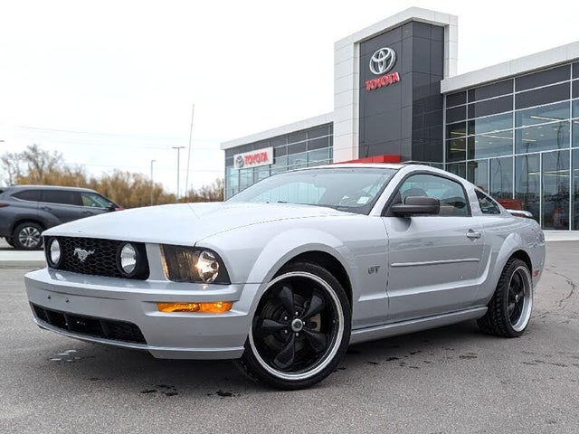 Ford Mustang GT Coupe RWD 2005