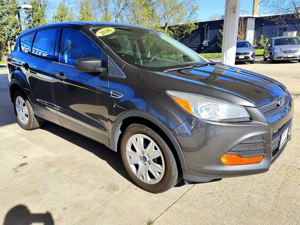 2016 Ford Escape S FWD