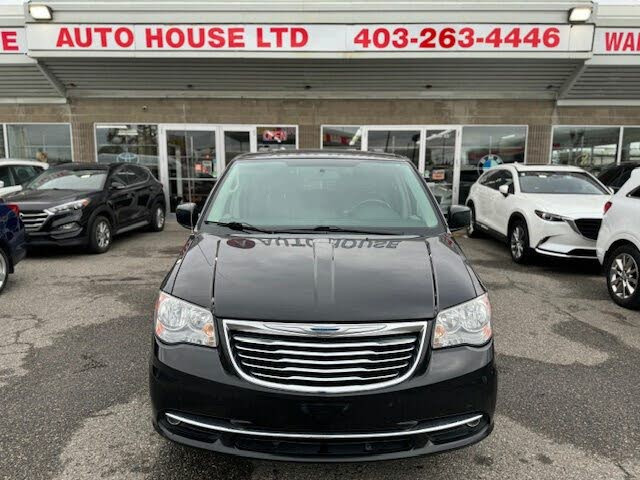 Chrysler Town & Country Touring-L FWD 2014