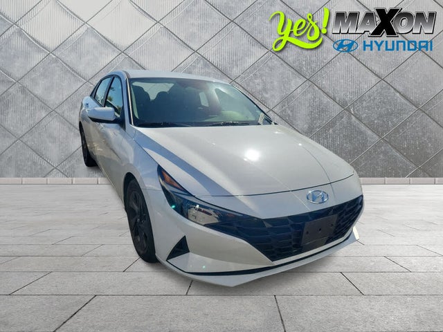2021 Hyundai Elantra SEL FWD