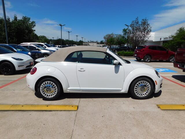 2013 Volkswagen Beetle 2.5L Convertible