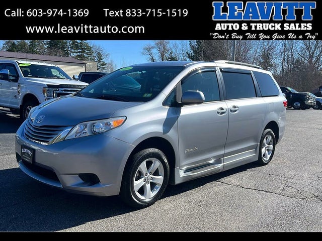 2017 Toyota Sienna LE Mobility 7-Passenger FWD