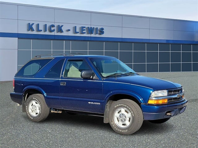2000 Chevrolet Blazer LS 2-Door 4WD
