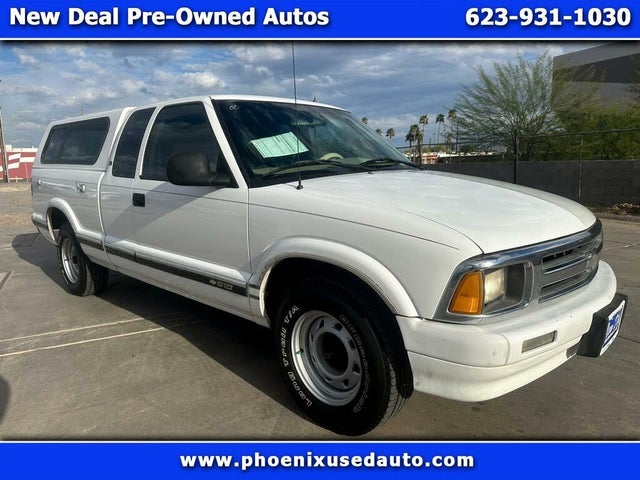 1996 Chevrolet S-10 LS Extended Cab RWD