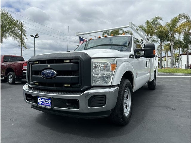 2016 Ford F-350 Super Duty Chassis XL SuperCab RWD