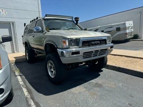 1990 Toyota 4Runner 2 Dr SR5 V6 4WD SUV