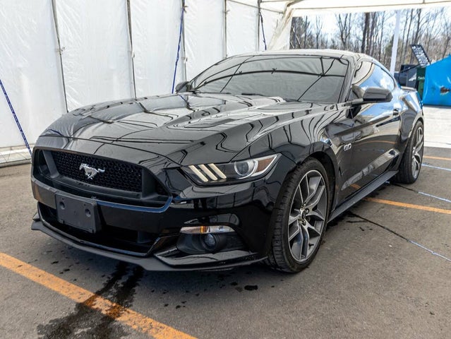 Ford Mustang GT Premium Coupe RWD 2016