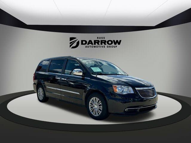 2016 Chrysler Town & Country Anniversary Edition FWD