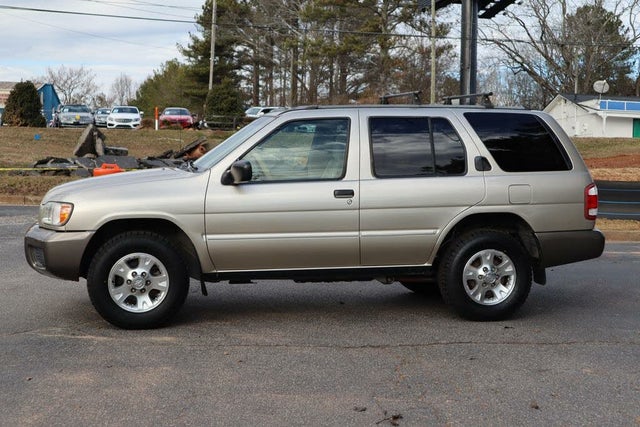 1999 Nissan Pathfinder 4 Dr XE SUV (1999.5)