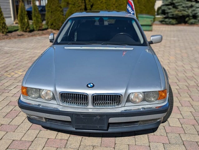 2000 BMW 7 Series 740iL RWD