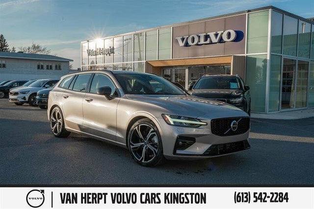 2023 Volvo V60 B6 Ultimate Dark Theme AWD