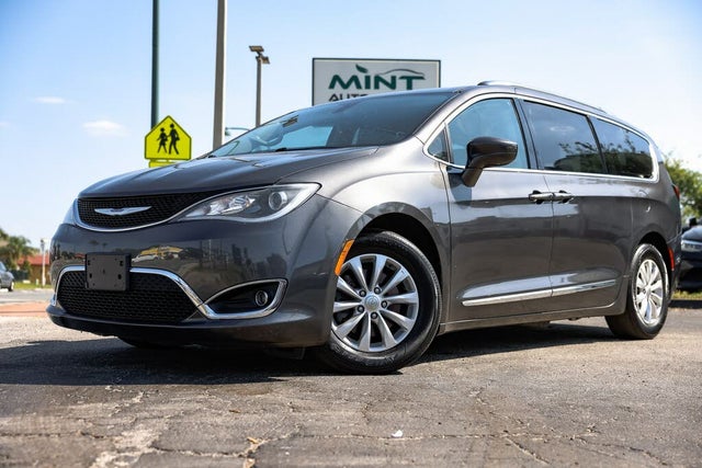 2019 Chrysler Pacifica Touring L FWD
