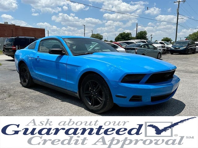 2010 Ford Mustang V6 Premium Coupe RWD