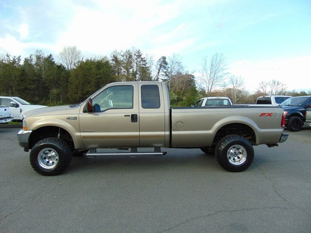 2004 Ford F-350 Super Duty Lariat Extended Cab LB 4WD
