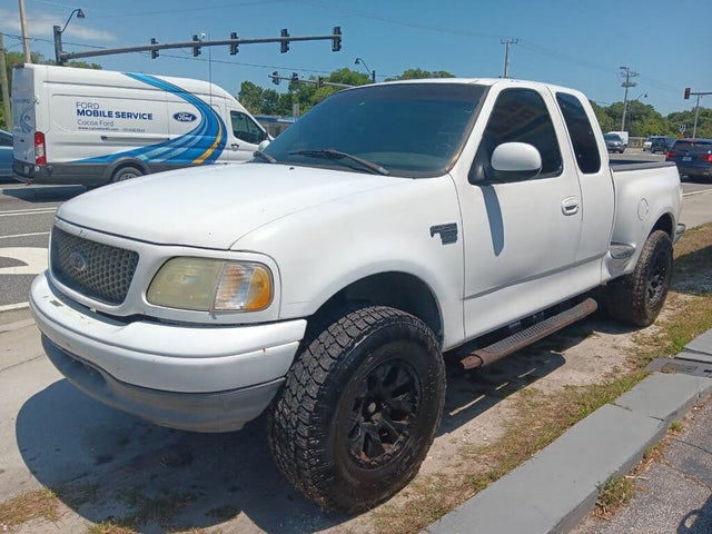 2003 Ford F-150 XL Extended Cab Stepside SB